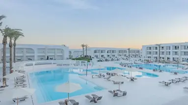 Posh Club by Sunrise White Hills Resort