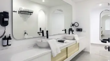 POSH CLUB BY WHITE HILLS