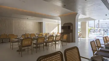 POSH CLUB BY WHITE HILLS
