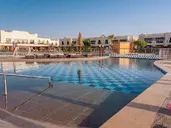Posh Club Sunrise Arabian Beach Resort