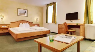 Posthotel Strengen am Arl