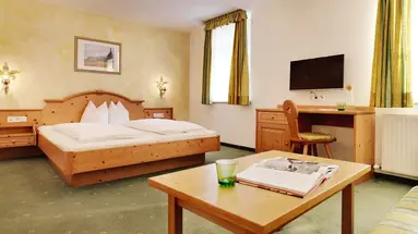 Posthotel Strengen am Arl