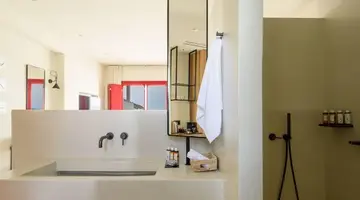 Potnia Theron Spa Suites