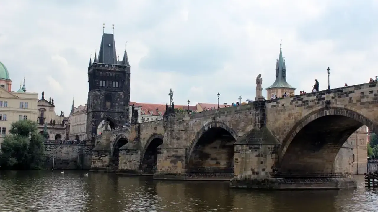 PRAGA - MIASTO NAD WEŁTAWĄ - 4 DNI