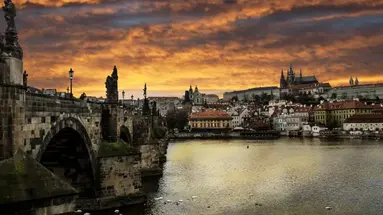 PRAGA - SAMOLOTEM - 4 DNI