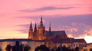 PRAGA - SAMOLOTEM - 4 DNI