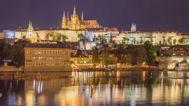 PRAGA - SAMOLOTEM - 4 DNI