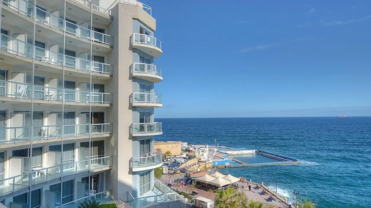 Preluna Hotel