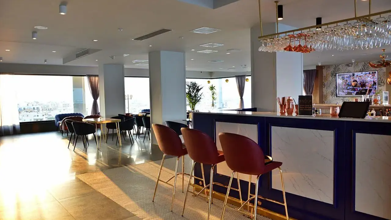 Preluna Hotel