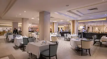 Premier Le Reve Hotel & Spa (Adults Only 16+)