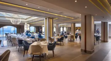 Premier Le Reve Hotel & Spa (Adults Only 16+)