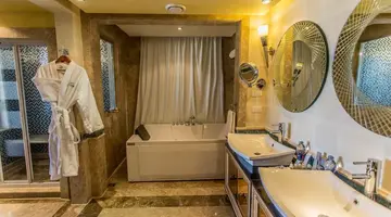 PREMIER LE REVE HOTEL & SPA