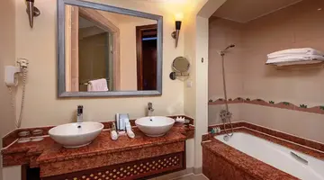 PREMIER LE REVE HOTEL & SPA