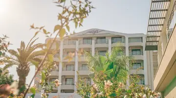 PREMIER NERGIS BEACH HOTEL & SPA