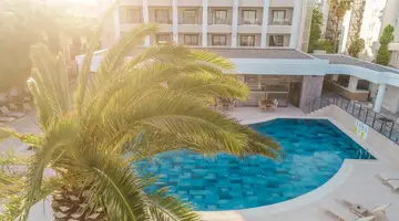 PREMIER NERGIS BEACH HOTEL & SPA