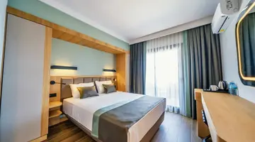 PREMIER NERGIS BEACH HOTEL & SPA