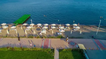 PREMIER NERGIS BEACH HOTEL & SPA
