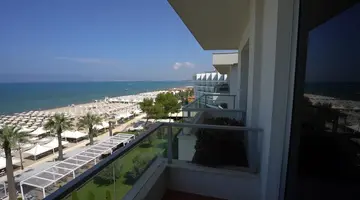 Premium Beach Hotel