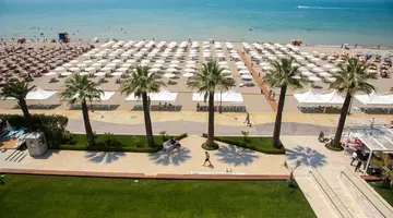 Premium Beach Hotel