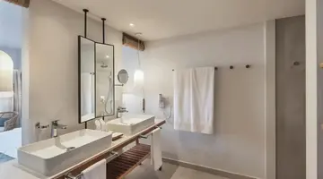 PRESKIL BEACH RESORT