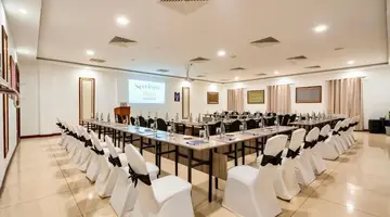 Prideinn Diani Hotel