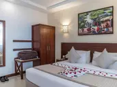 Prideinn Diani Hotel