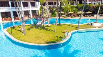 Prideinn Flamingo Beach Resort & Spa