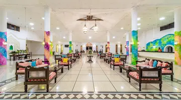 PrideInn Flamingo Beach Resort & Spa