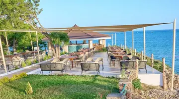 Prideinn Flamingo Beach Resort & Spa