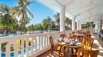 PrideInn Flamingo Beach Resort & Spa