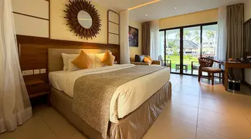 PrideInn Paradise Beach Resort 