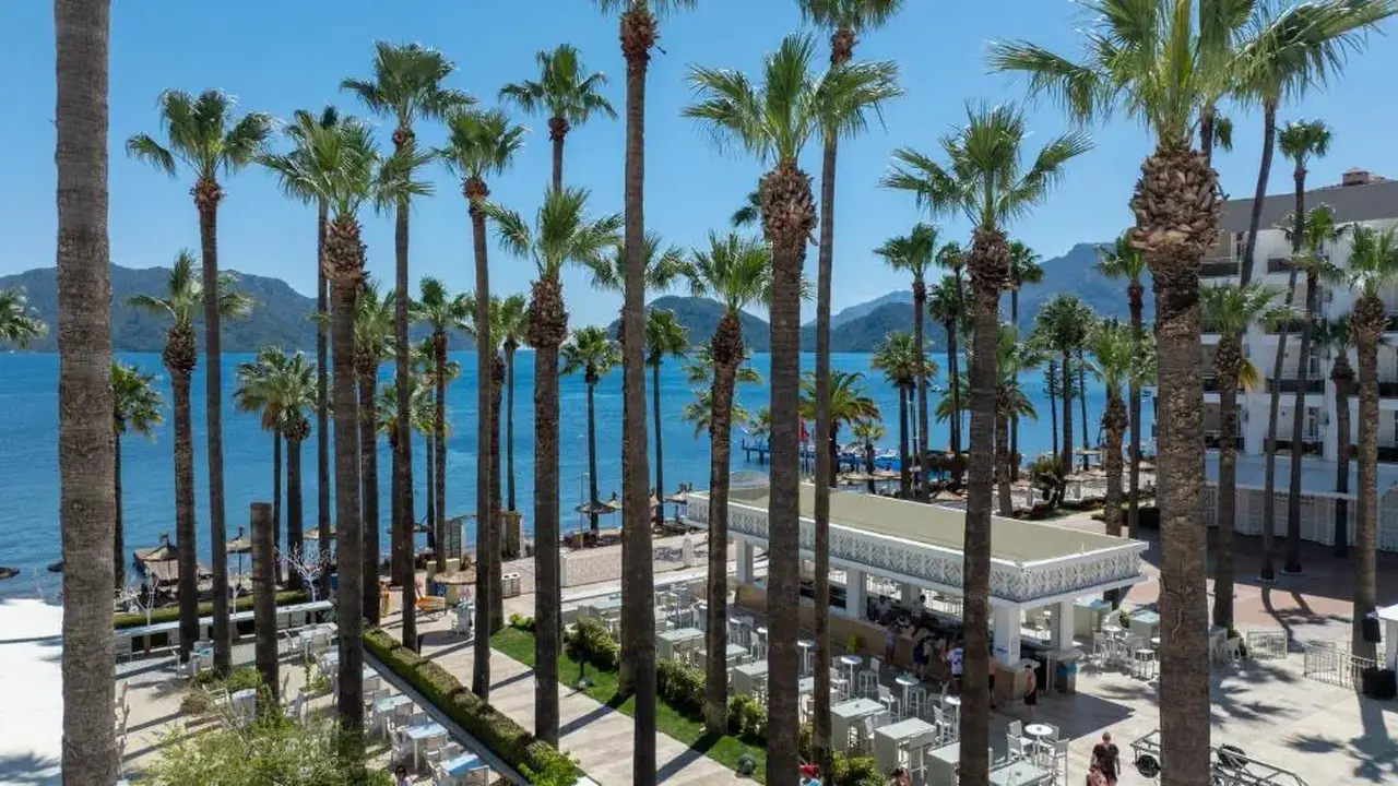 PRIME BEACH HOTEL
