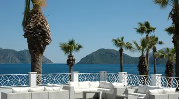 PRIME BEACH HOTEL