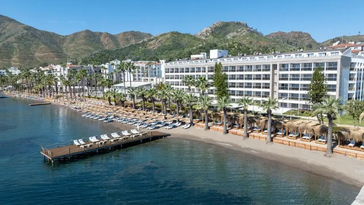 PRIME BEACH HOTEL
