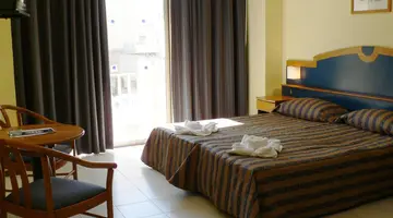 Primera Hotel