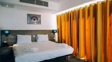 Primera Hotel