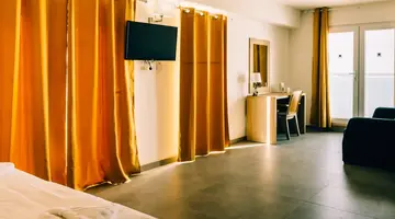 Primera Hotel