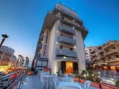 Primera Hotel