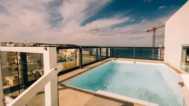 Primera Hotel