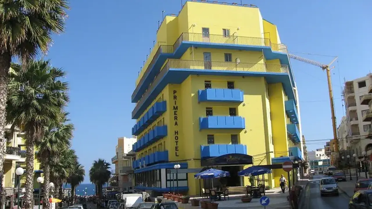 Primera Hotel