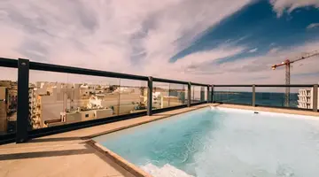 Primera Hotel