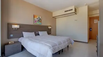 Primera Hotel