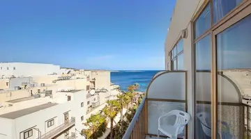 Primera Hotel