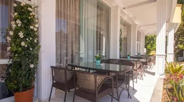 Prince Hotel