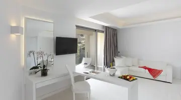 PRINCESS ANDRIANA RESORT & SPA