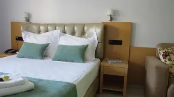 Principal New Leisure Hotel