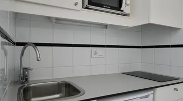 PRINSOTEL LA PINEDA