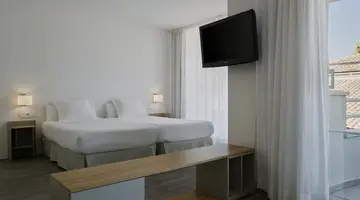 PRINSOTEL LA PINEDA