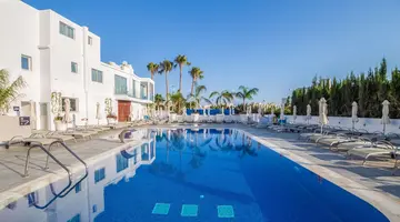 PROTARAS PLAZA HOTEL