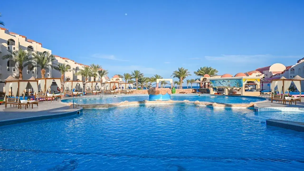 Protels Beach Club & Spa Resort